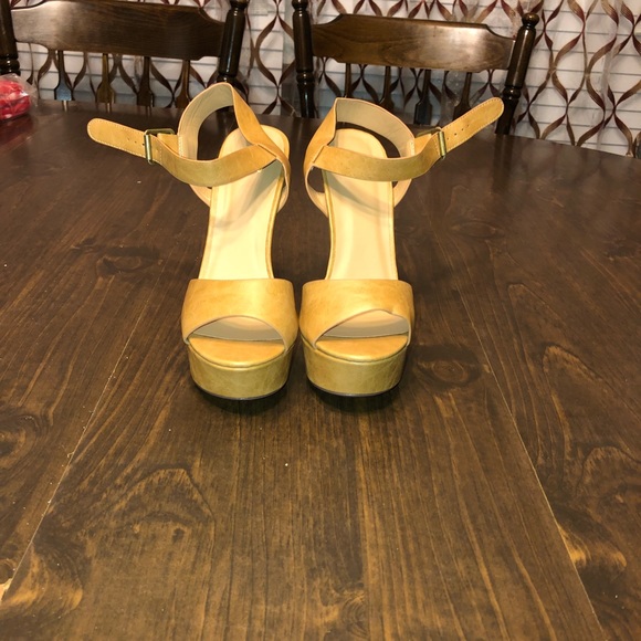 Tan Block Heels - Picture 4 of 4